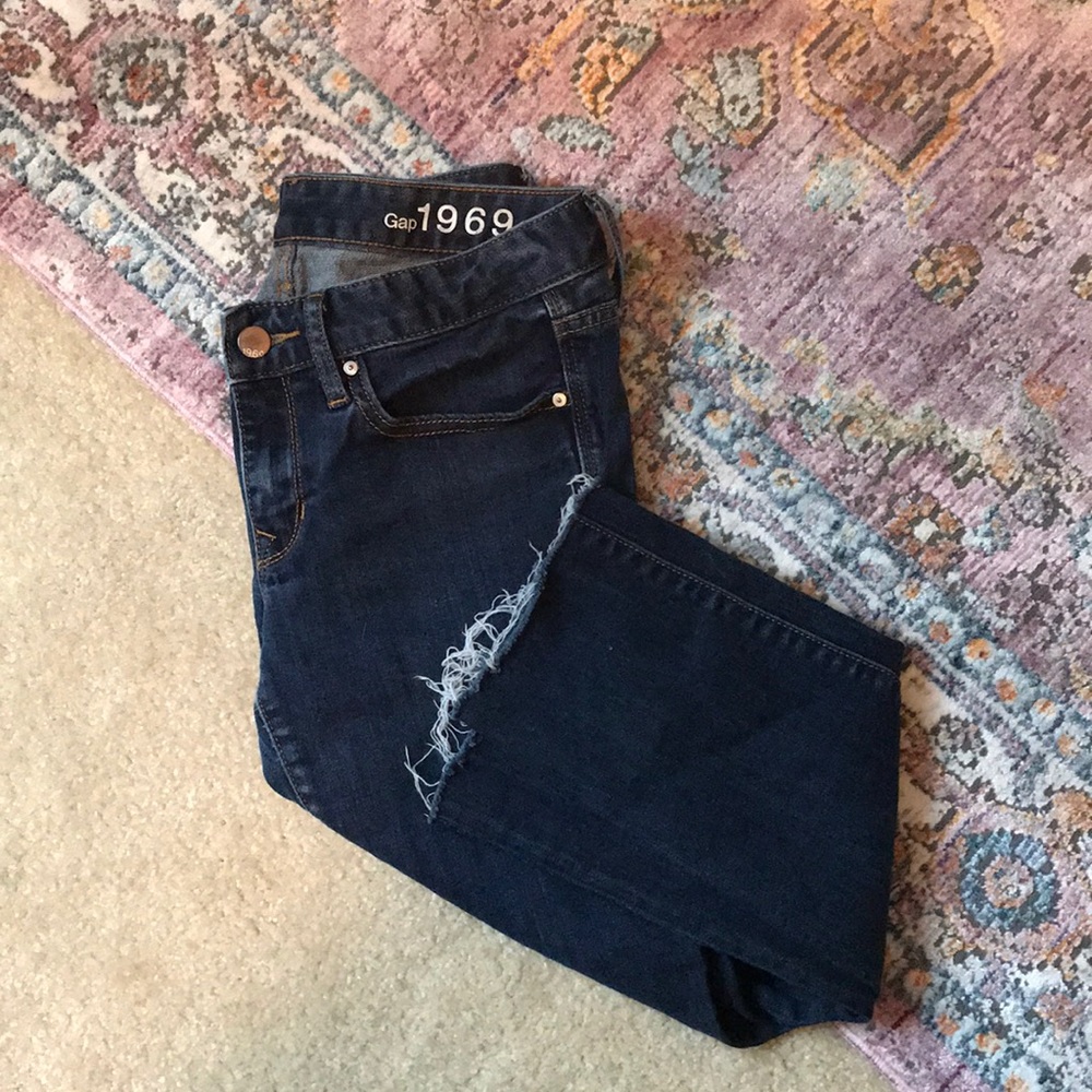 Raw edge jeans